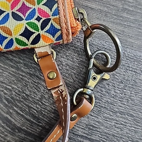 Authentic Fossil Clutch - Picture 7 of 11